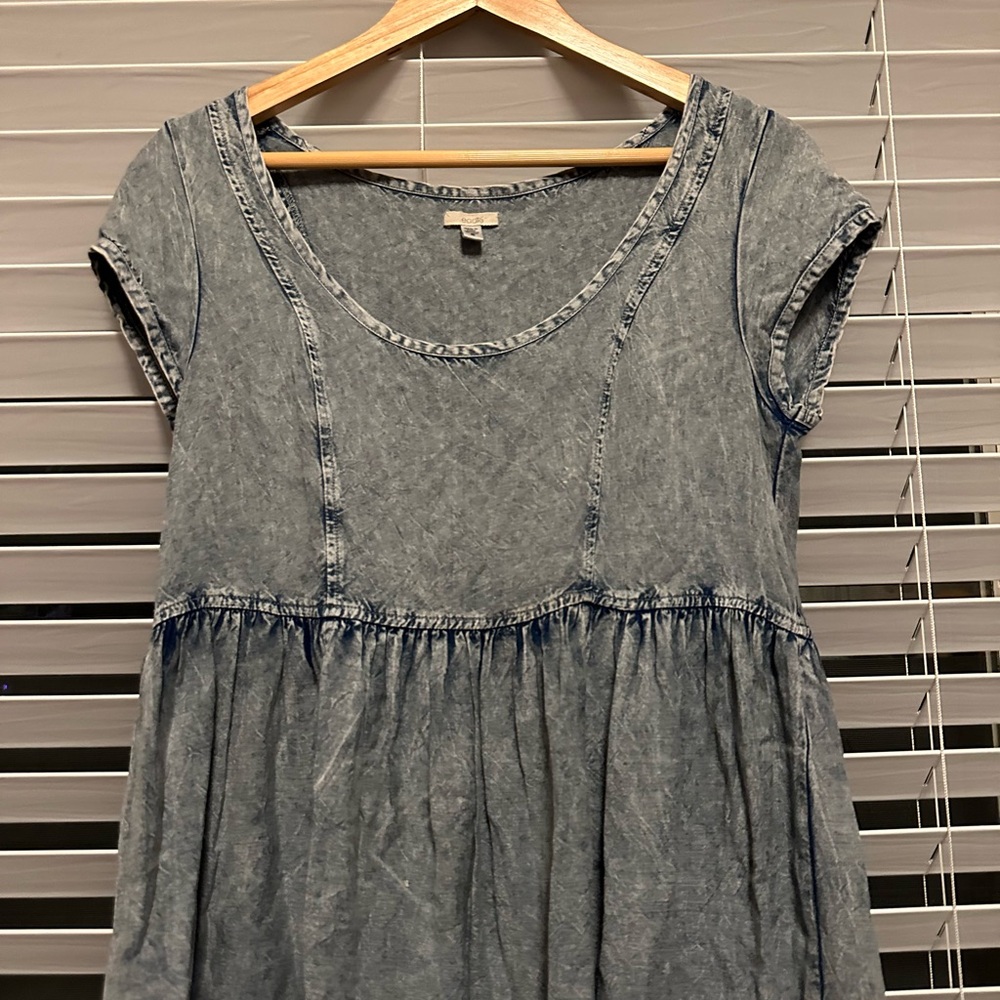 Dress - Picture 3 of 3